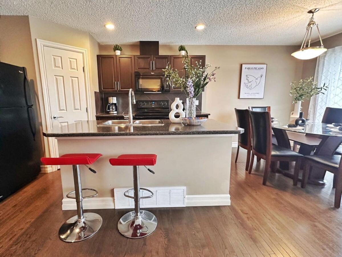 Holiday home Entire Beautiful And Cozy Edmonton
